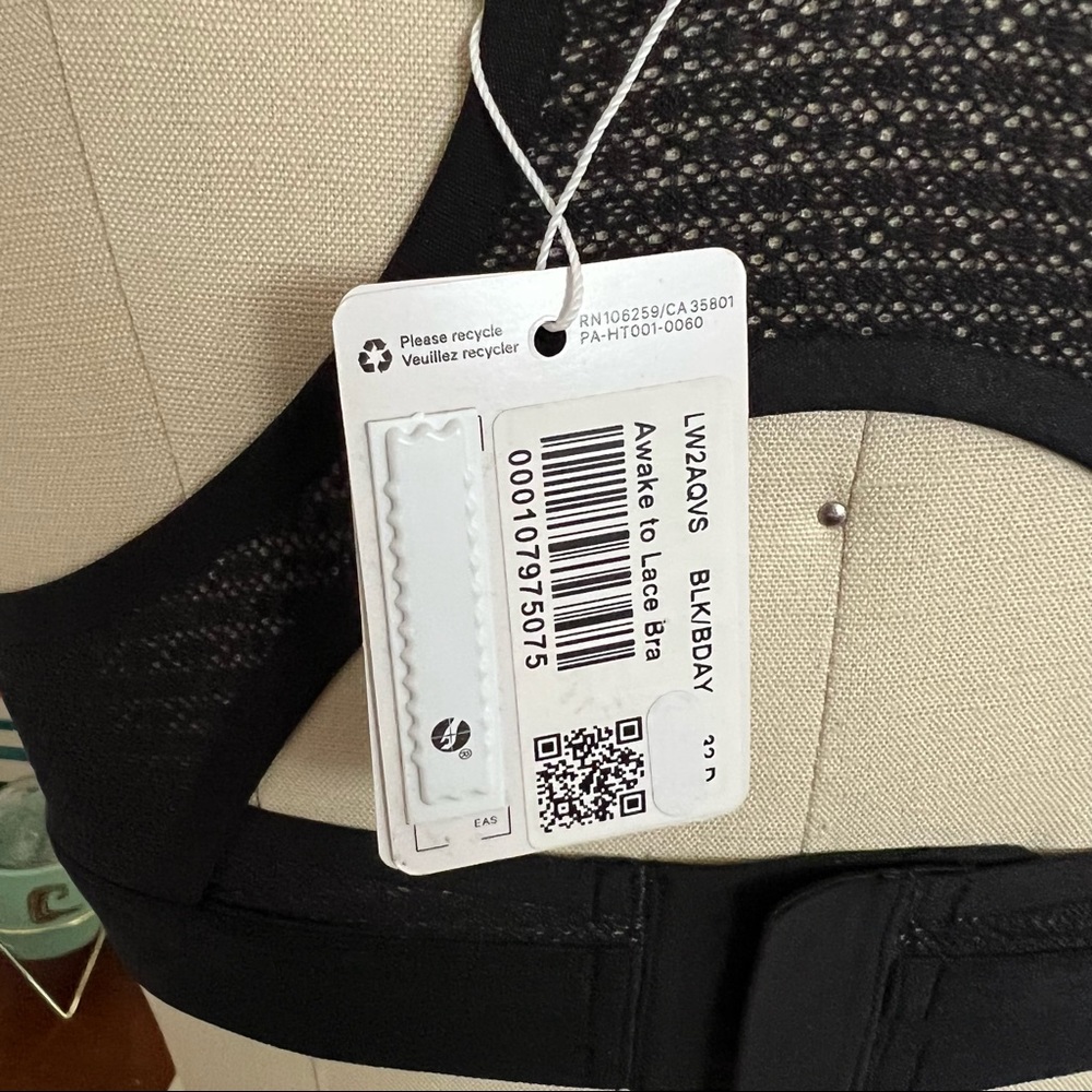Lululemon Awake To Lace Bra - Picture 4 of 8